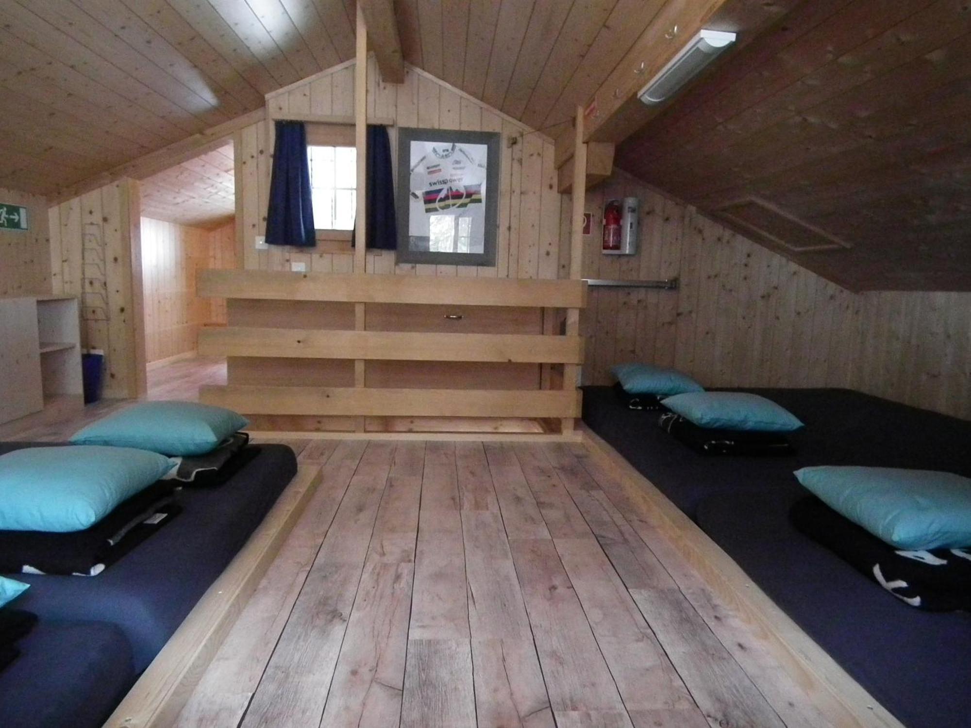 Alpenlodge Willigen Exteriör bild